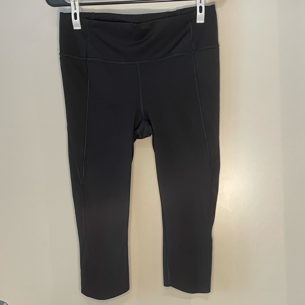 Athleta Black Capri Leggings